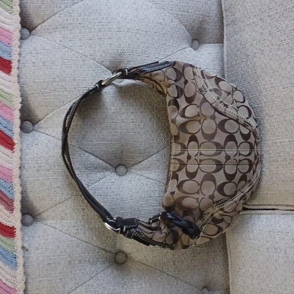 2006 Coach signature jacquard small purse - Picture 3 of 7